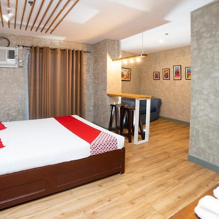 Oyo 471 Edilberto'S Bed And Breakfast Tagum Ngoại thất bức ảnh