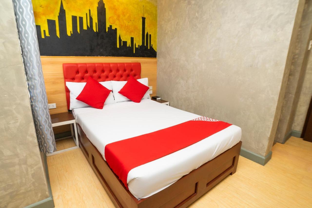 Oyo 471 Edilberto'S Bed And Breakfast Tagum Ngoại thất bức ảnh