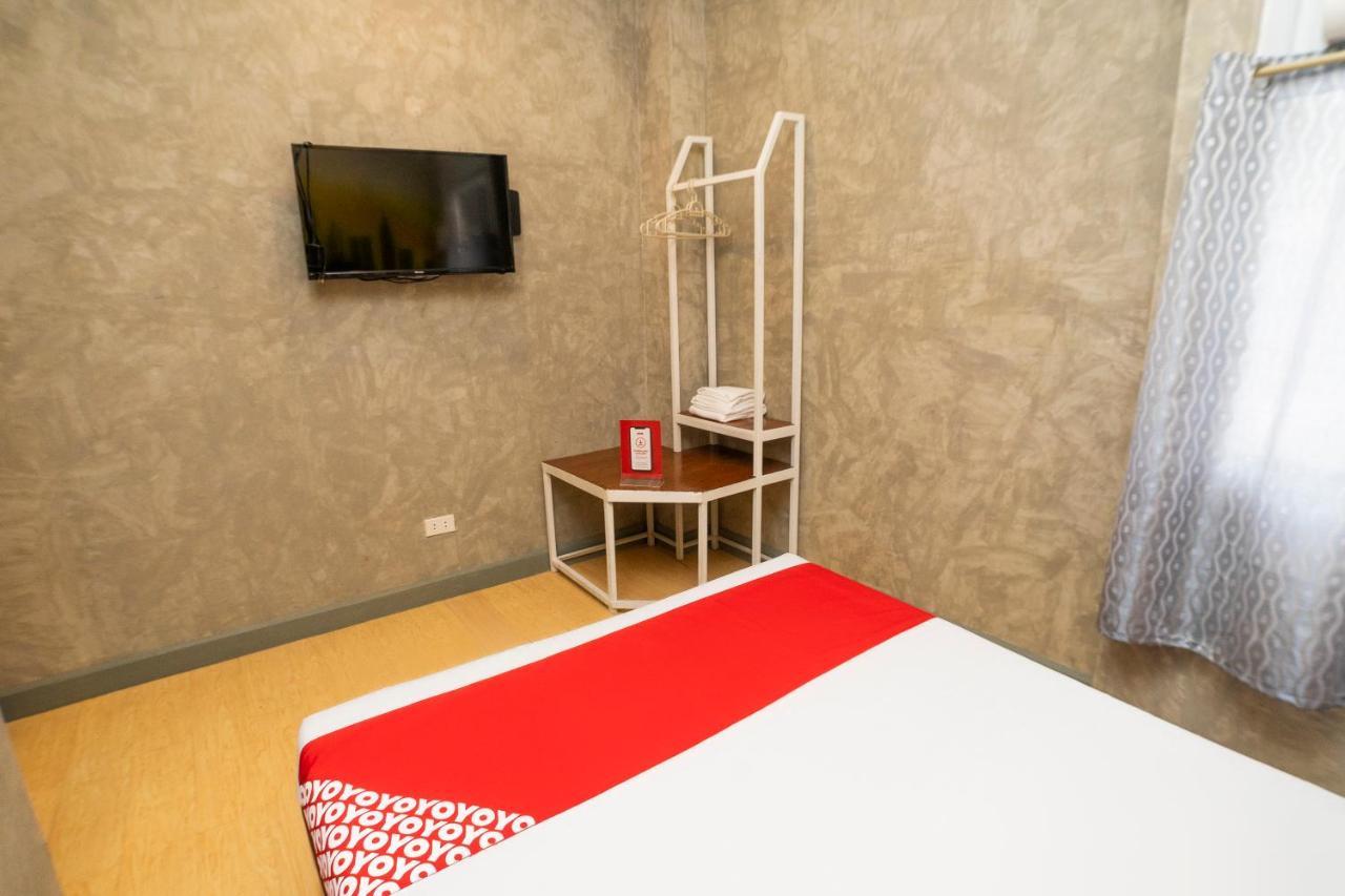 Oyo 471 Edilberto'S Bed And Breakfast Tagum Ngoại thất bức ảnh